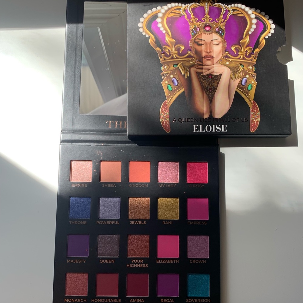 2 for $30 Eloise The Queen EyeShadow Palette